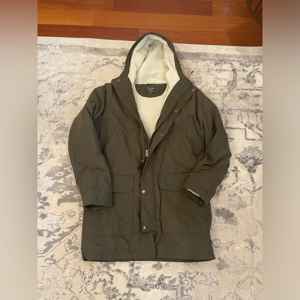 Abercrombie & Fitch men’s Sherpa parka - like new!
